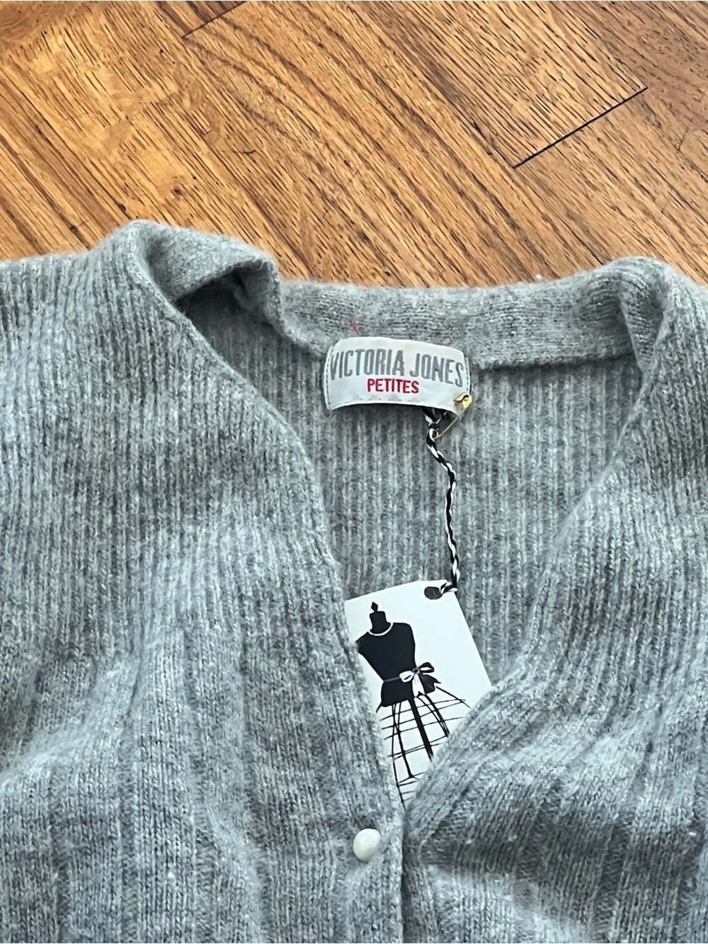 Vintage Light Gray Ribbed Button-Front Cardigan - Picture 2 of 2